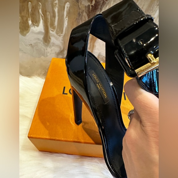 Louis Vuitton Blue Ombre Essential V Rubber Patent Sandal Heels 38.5 - Picture 6 of 9